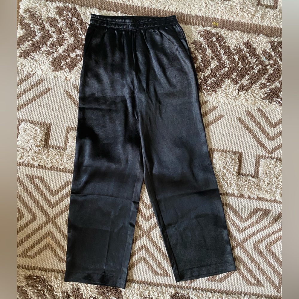 Wide leg black trousers